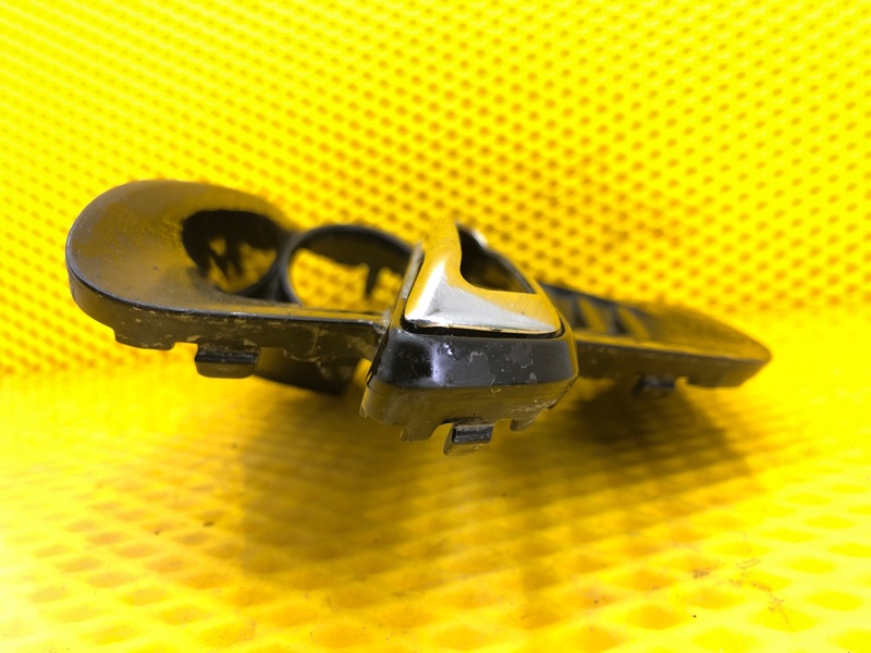 Накладка противотуманной фары Subaru Levorg