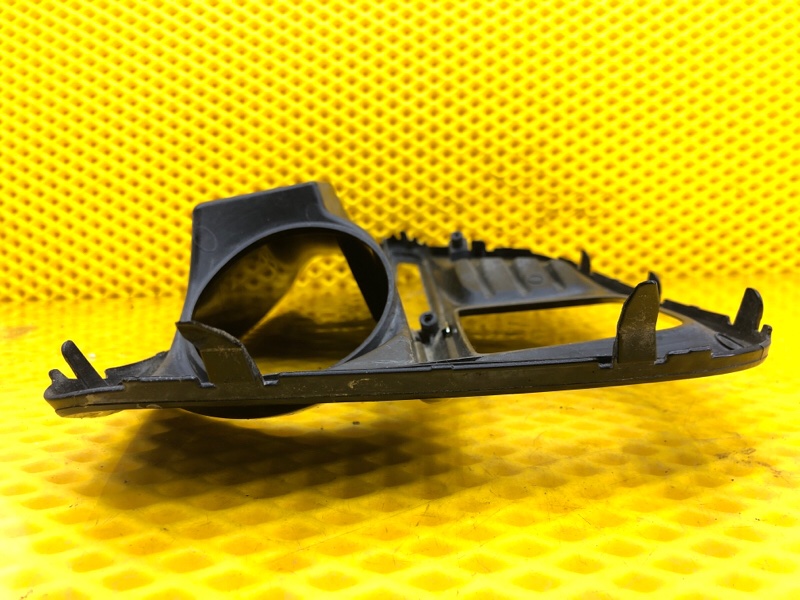 Накладка противотуманной фары Subaru Levorg