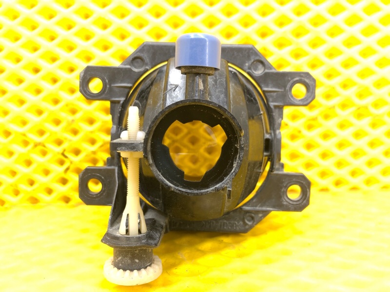 Фара противотуманная Subaru Levorg