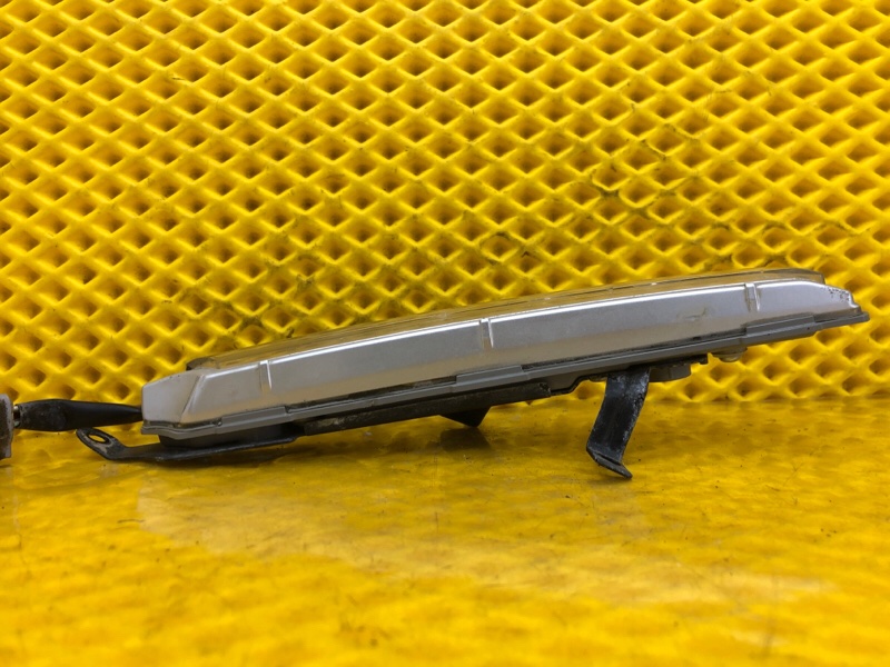 Дневной ходовой огонь ДХО Subaru Levorg