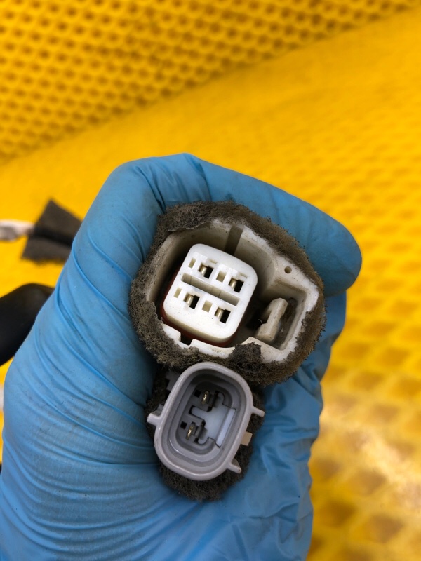 Блок ксенона Subaru Levorg