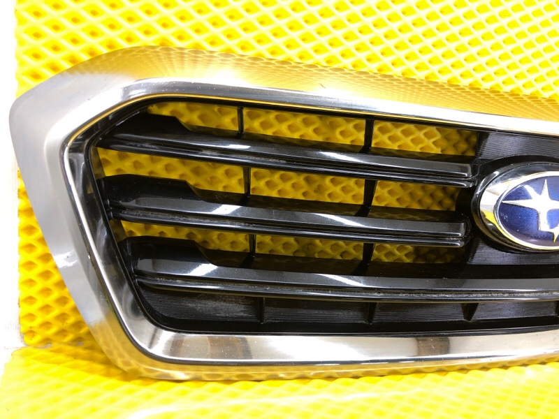 Решетка радиатора Subaru Levorg