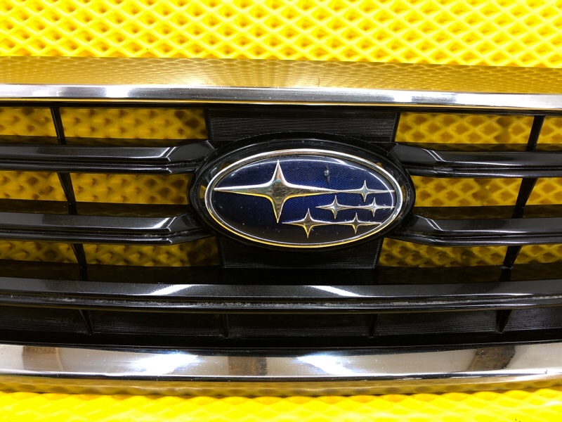 Решетка радиатора Subaru Levorg
