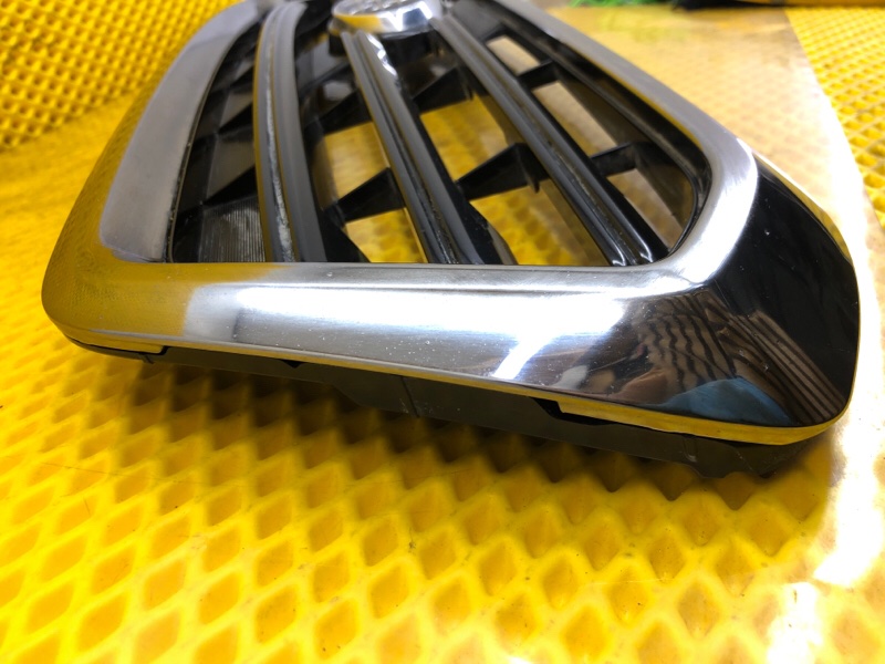 Решетка радиатора Subaru Levorg