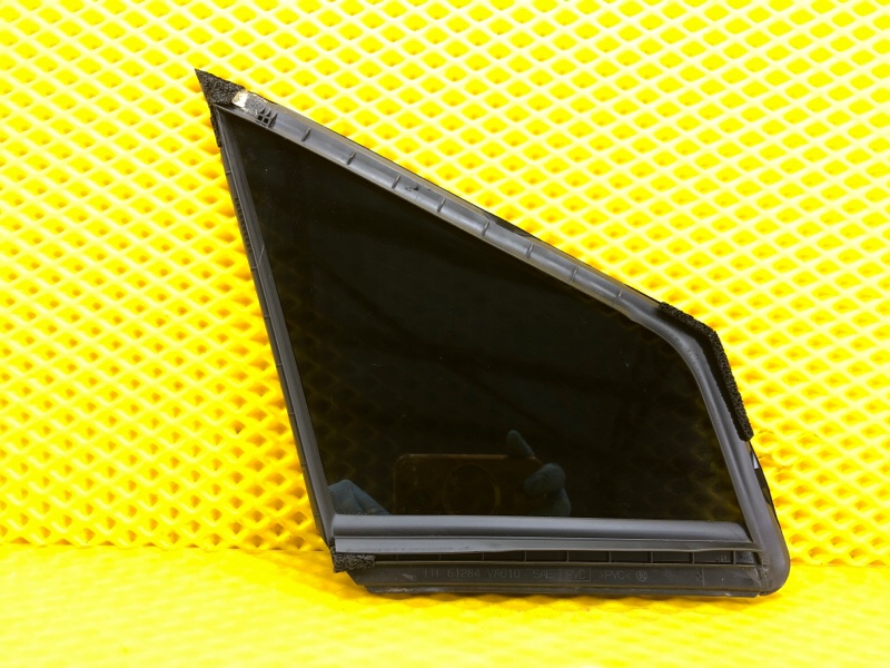 Стекло боковое левое (форточка) Subaru Levorg