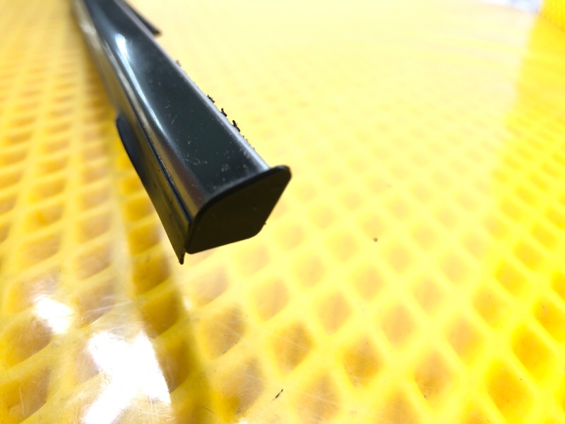 Молдинг двери передней левой Subaru Levorg