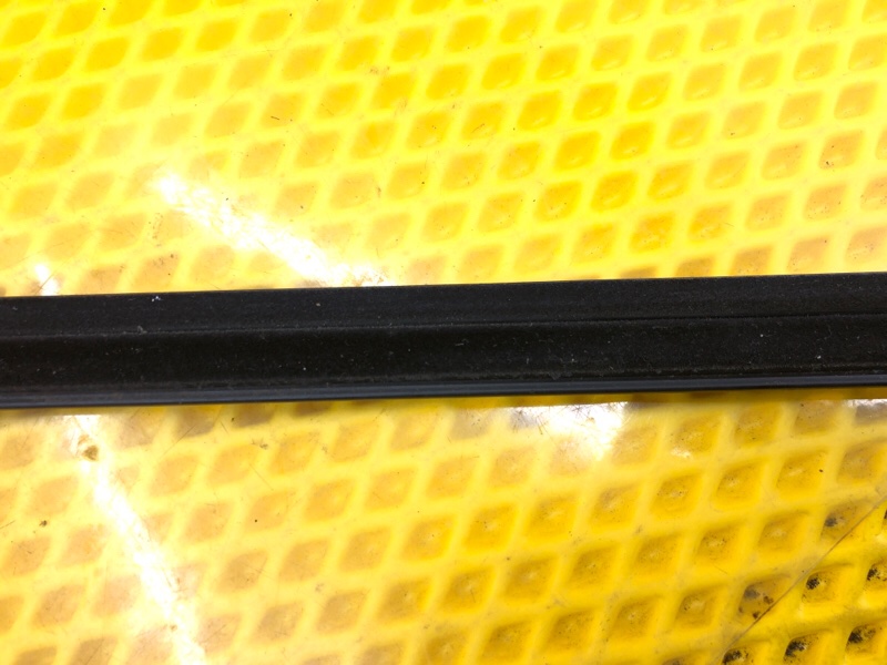 Молдинг двери передней левой Subaru Levorg