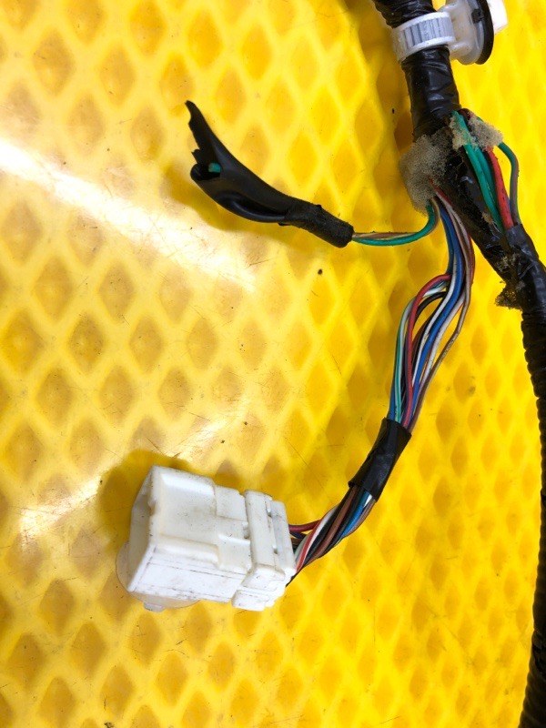 Проводка двери Subaru Levorg