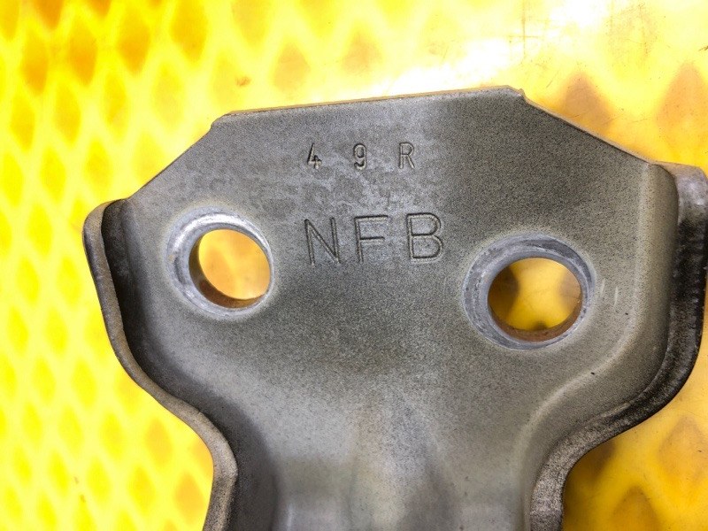 Петля двери Subaru Levorg