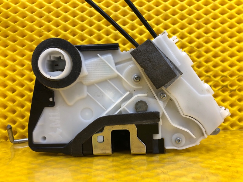 Замок двери Subaru Levorg