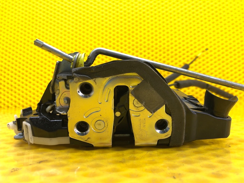 Замок двери Subaru Levorg