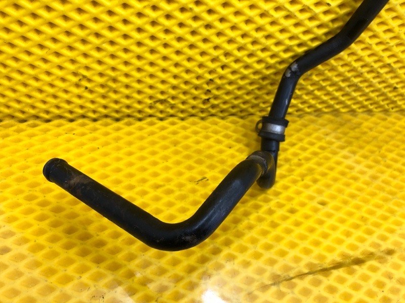 Патрубок системы охлаждения Volkswagen Phaeton 2004 3D2