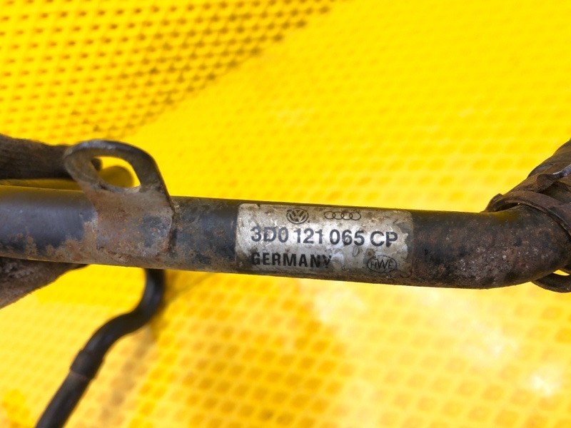 Патрубок системы охлаждения Volkswagen Phaeton 2004 3D2