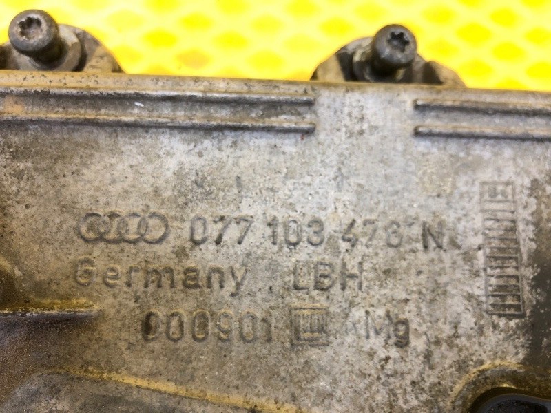 Крышка клапанная Volkswagen Touareg 2003 7L6