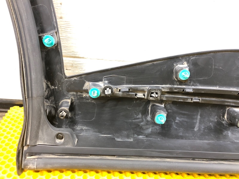 Накладка задней левой двери Omoda C5 2023