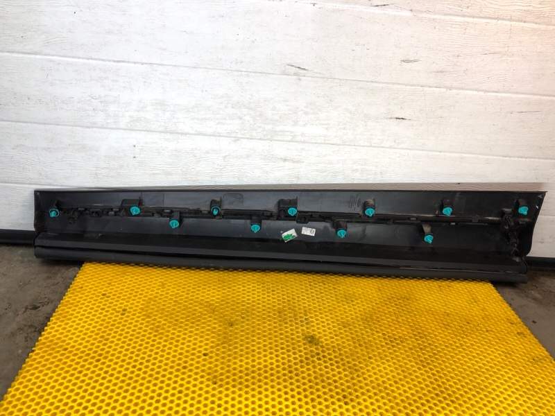 Накладка двери передней правой Omoda C5 2023