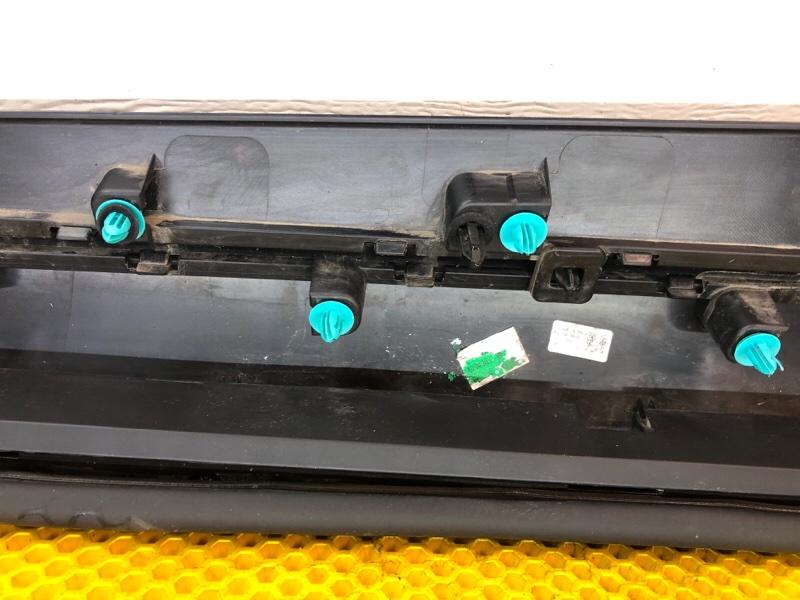 Накладка двери передней правой Omoda C5 2023