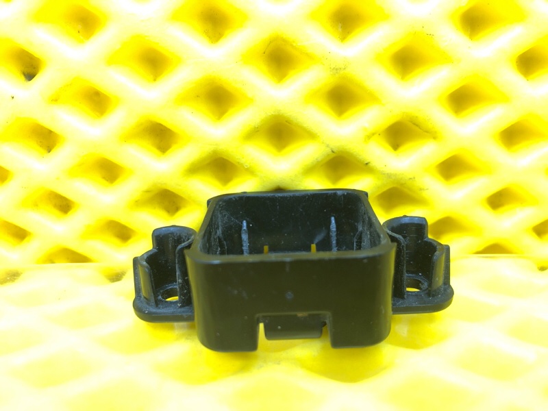 Кронштейн крепления Audi E-Tron