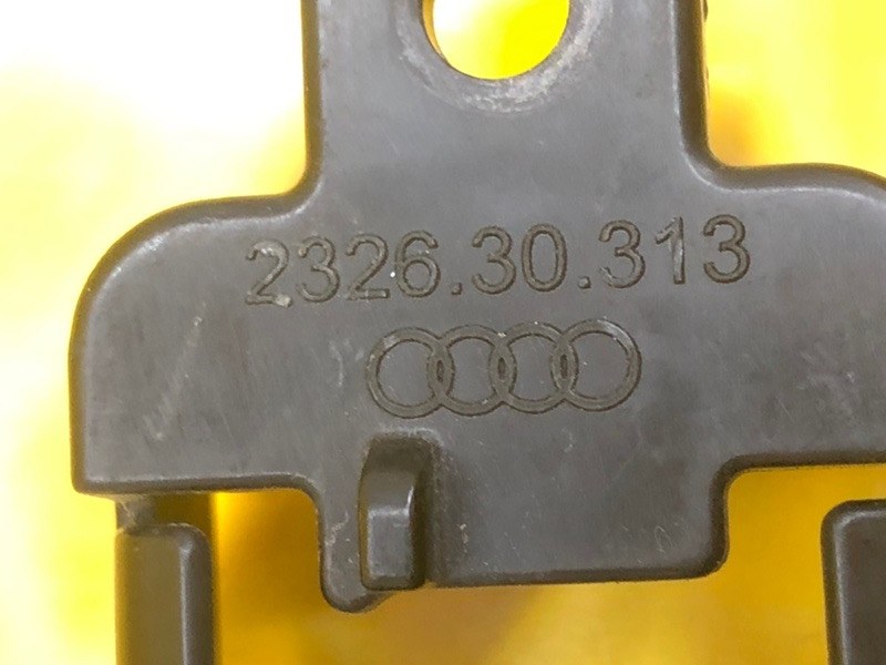 Кронштейн крепления Audi E-Tron