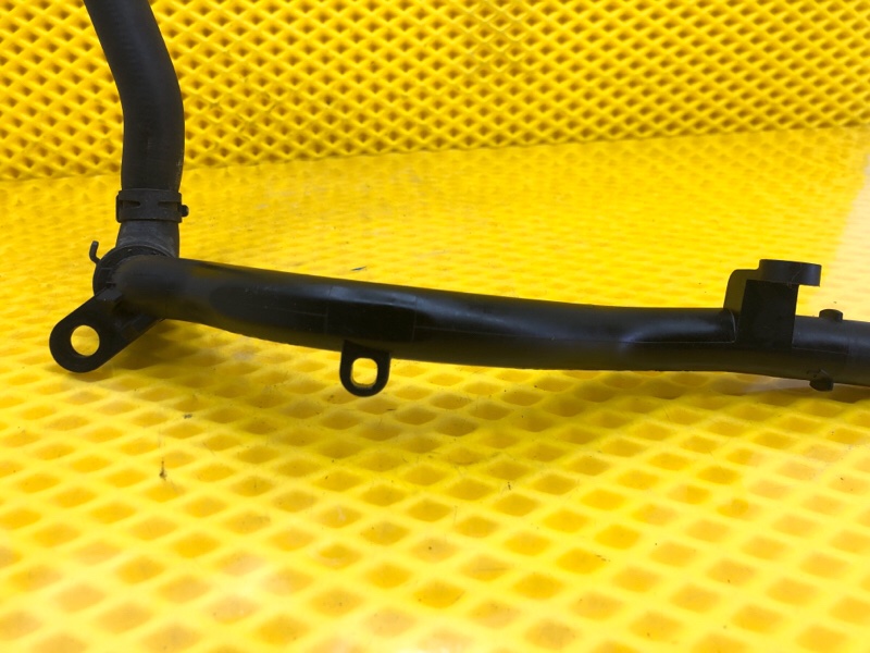 Шланг системы охлаждения (трубка) Audi Q7 2014 4LB