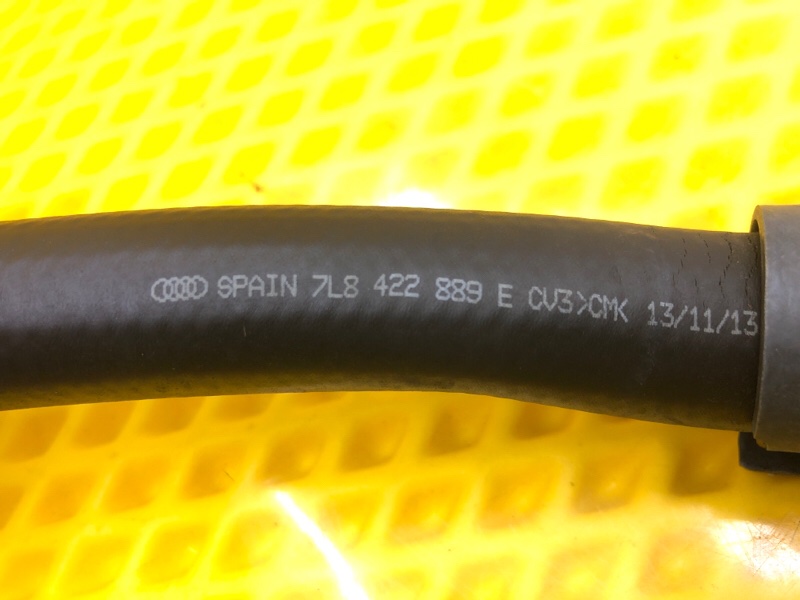 Патрубок системы охлаждения Audi Q7 2014 4LB