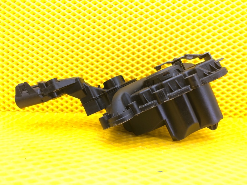 Маслоотделитель Audi Q7 2014 4LB