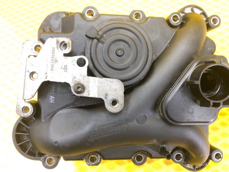 Маслоотделитель Audi Q7 2014 4LB