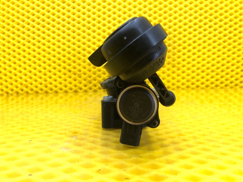 Коллектор впускной Audi Q7 2014 4LB