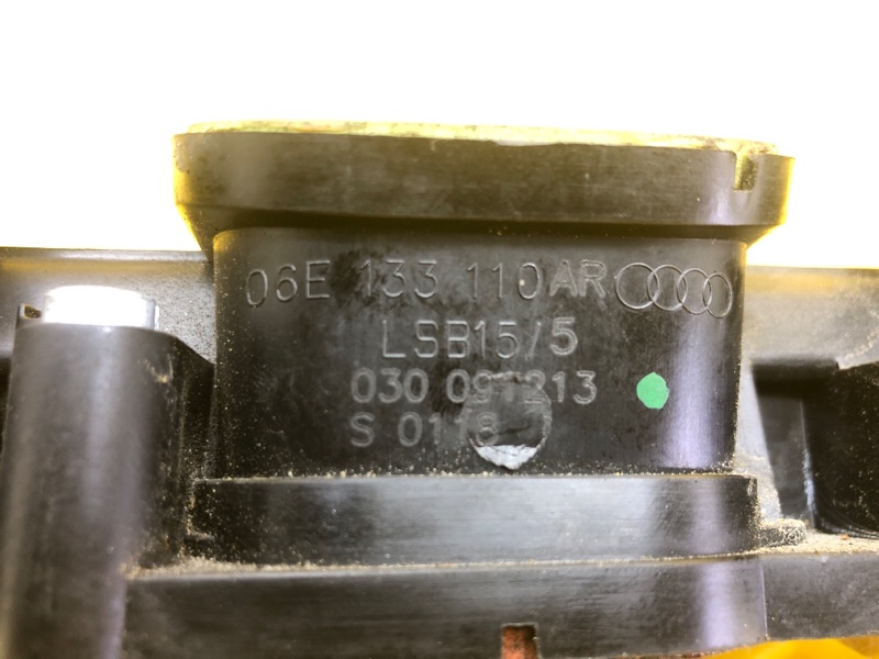 Коллектор впускной Audi Q7 2014 4LB