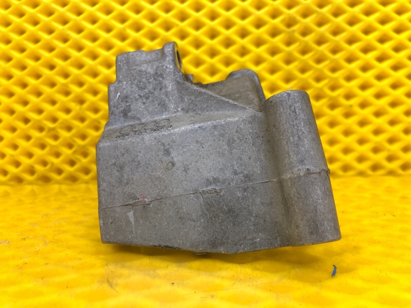 Кронштейн ГУР Audi Q7 2014 4LB