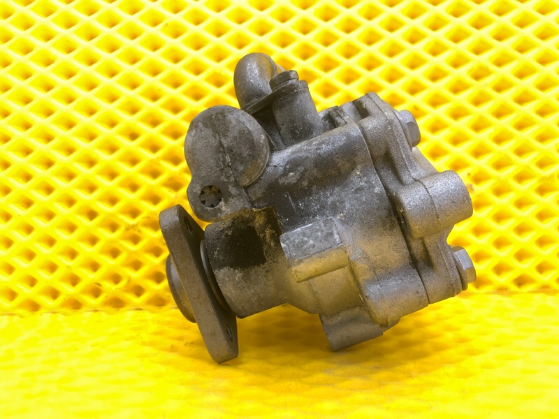 Насос ГУР Audi Q7 2014 4LB