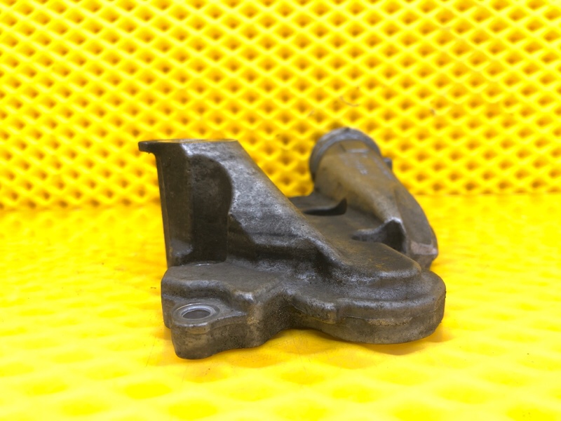 Фланец системы охлаждения Audi Q7 2014 4LB