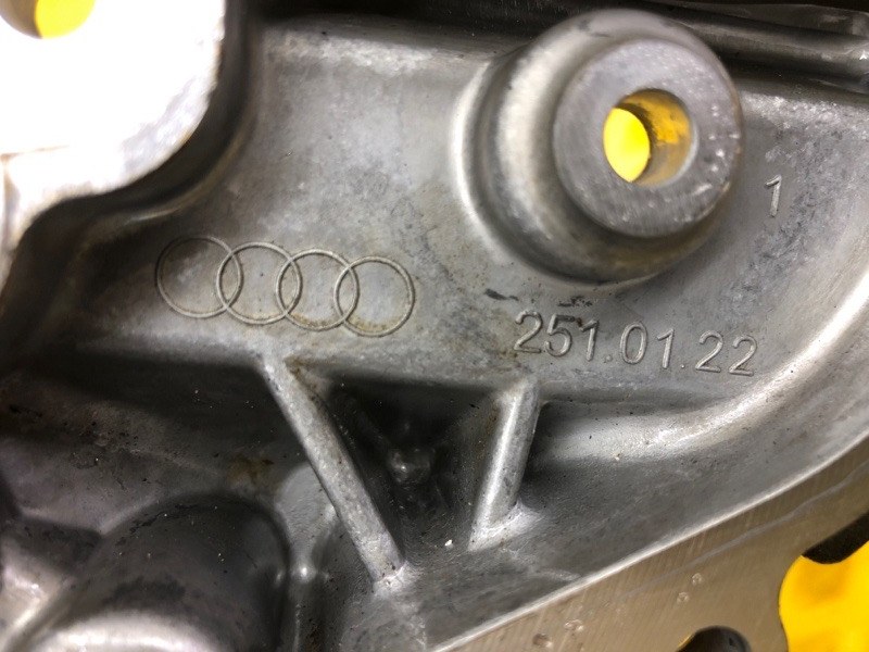 Фланец системы охлаждения Audi Q7 2014 4LB