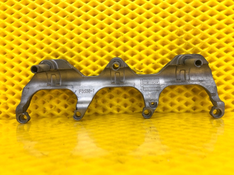 Кронштейн впускного коллектора Audi Q7 2014 4LB