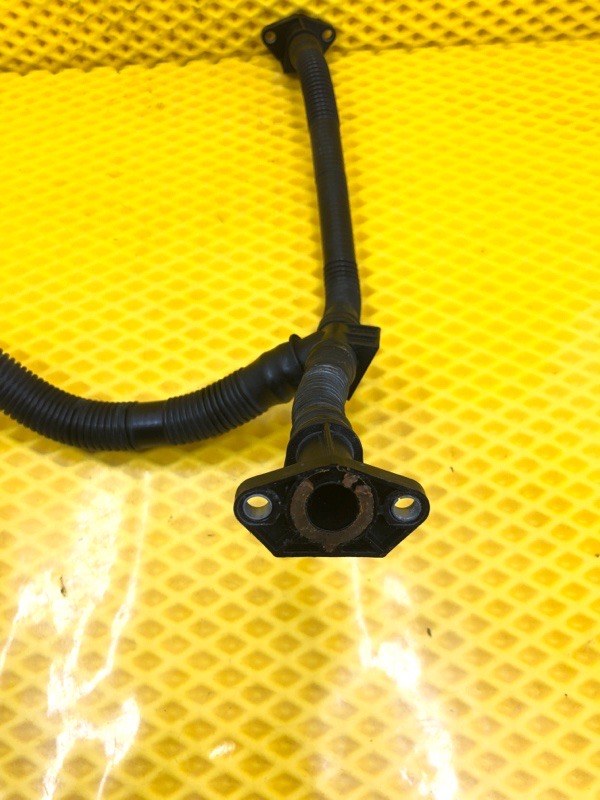 Трубка картерных газов Audi Q7 2014 4LB