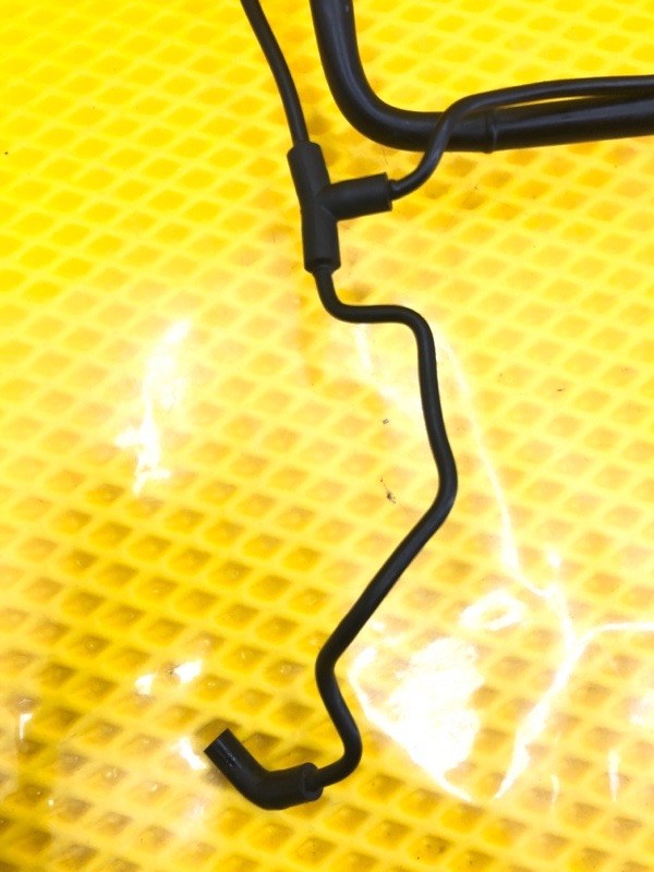 Трубка вакуумная Audi Q7 2014 4LB