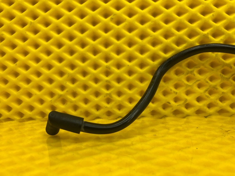 Трубка вакуумная Audi Q7 2014 4LB