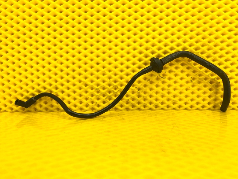 Трубка вакуумная Audi Q7 2014 4LB