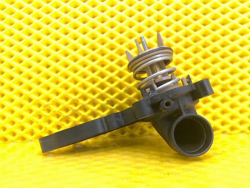 Термостат Audi Q7 2014 4LB