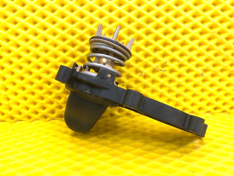 Термостат Audi Q7 2014 4LB