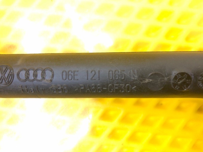 Трубка системы охлаждения Audi Q7 2014 4LB