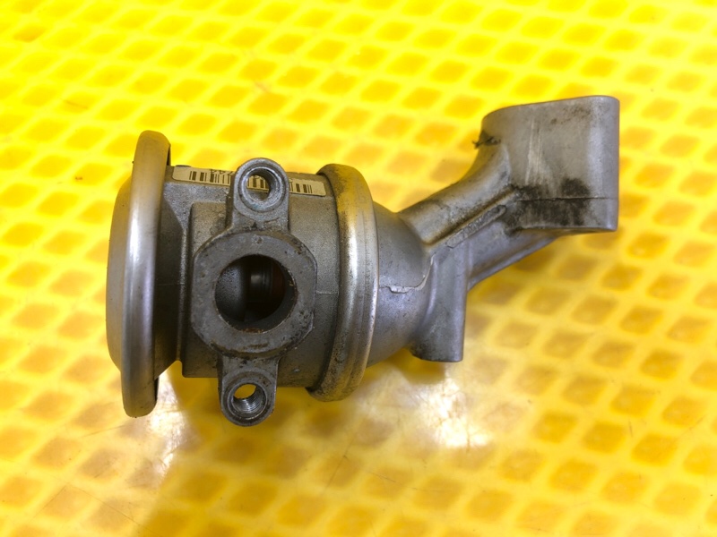 Клапан EGR ЕГР рециркуляции ОГ Audi Q7 2014 4LB