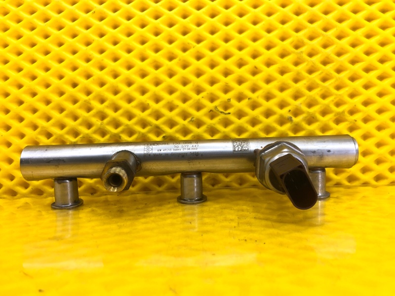 Топливная рампа Audi Q7 2014 4LB