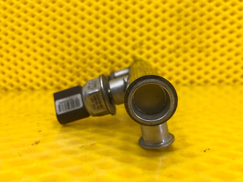 Топливная рампа Audi Q7 2014 4LB