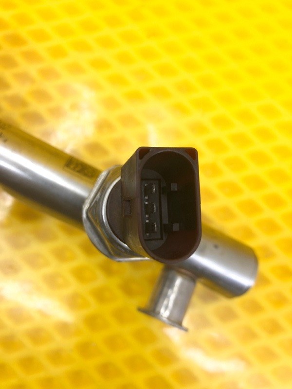 Топливная рампа Audi Q7 2014 4LB