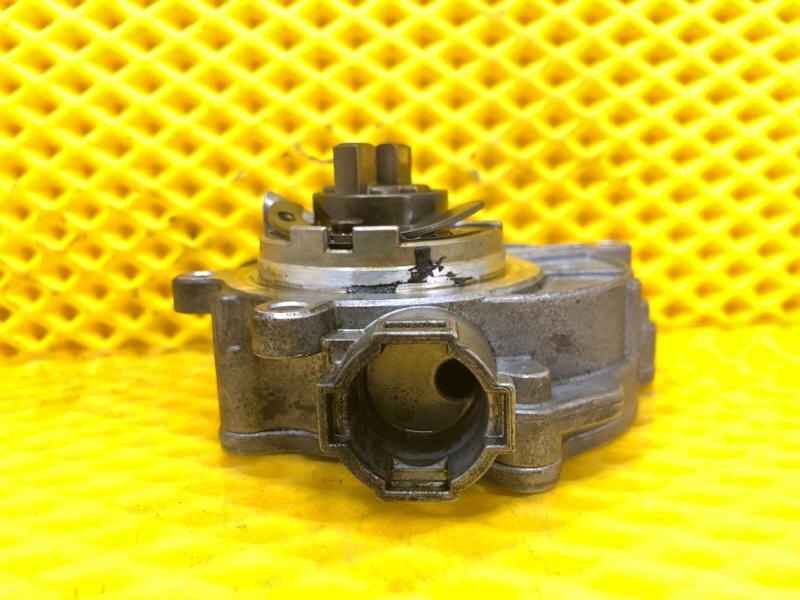 Вакуумный насос Audi Q7 2014 4LB