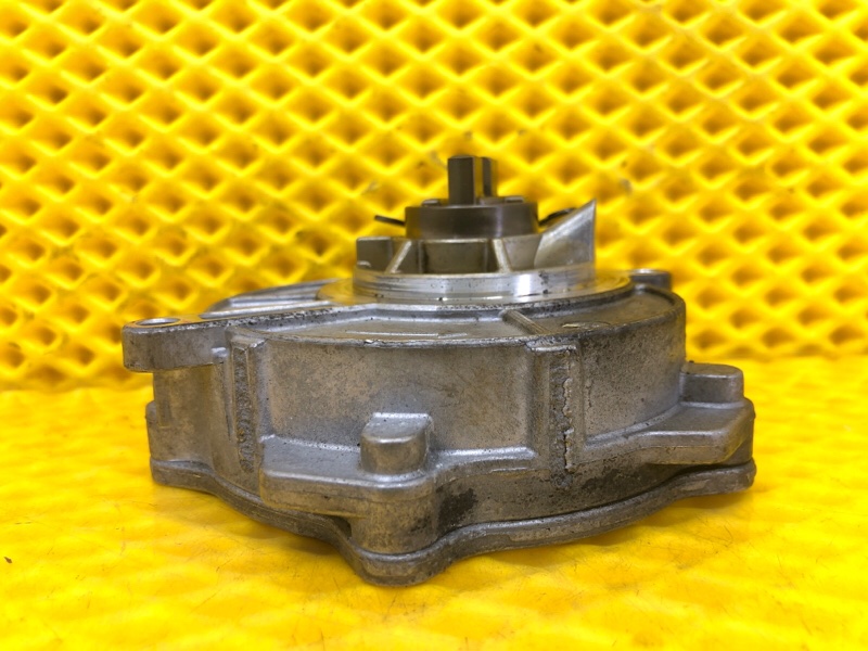 Вакуумный насос Audi Q7 2014 4LB