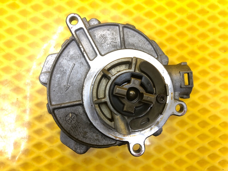 Вакуумный насос Audi Q7 2014 4LB