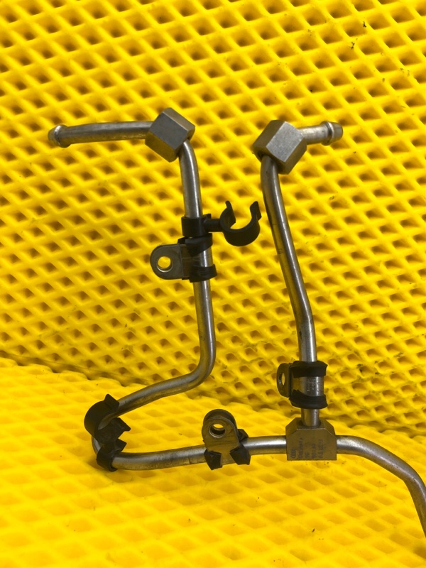 Трубка топливная Audi Q7 2014 4LB