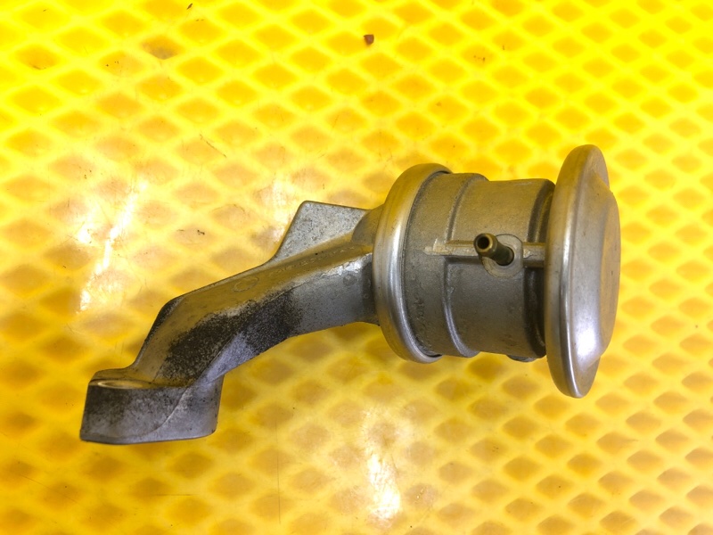 Клапан EGR ЕГР рециркуляции ОГ Audi Q7 2014 4LB